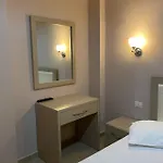 Fron فندق