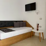 Hotel Fron *