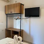 Fron Hotel *