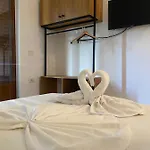 Fron Hotel