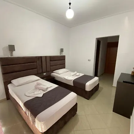 Fron Hotell