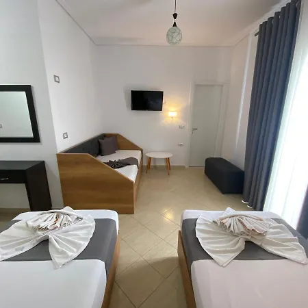Fron Hotell