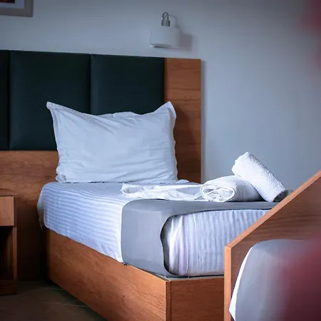 Hotel Leka *