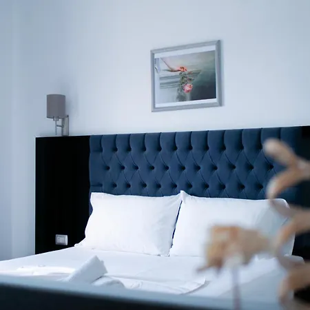 Hotel Fron *