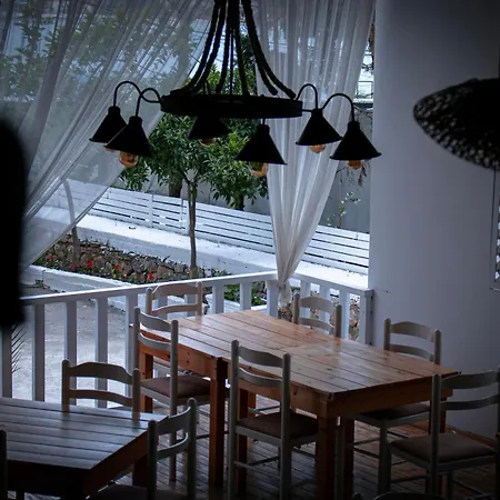 Leka Hotel *