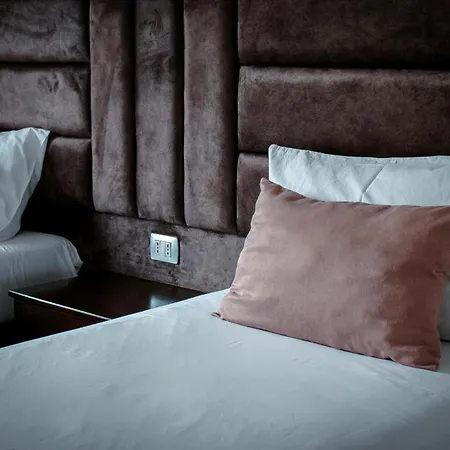 Hotel Leka *