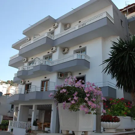 Fron Hotell