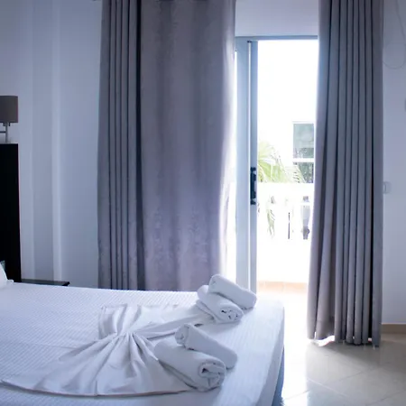 Fron Hotel
